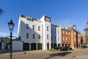 Queens Reach, East Molesey- click for photo gallery